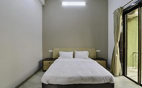 Empyrean Stays Ll Bobby Villa Ll 2Bhk Ll Ac Ll Pool Ll